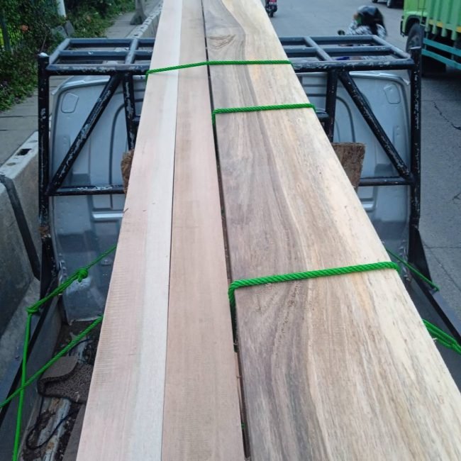 {"sha1":"1e168ea19b062506ffac7cc6ae98aa25758e3b29","ext":"jpg"}